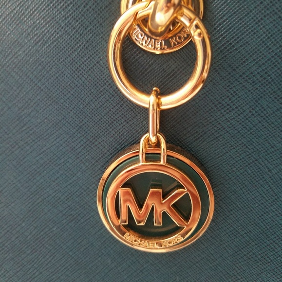 Michael Kors shoulder bag in mint condition!! - Picture 2 of 5